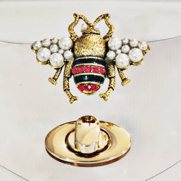 Interchangeable Crossbody Bag with Bee Charm & Adjustable Red Strap - Picture 4 of 6